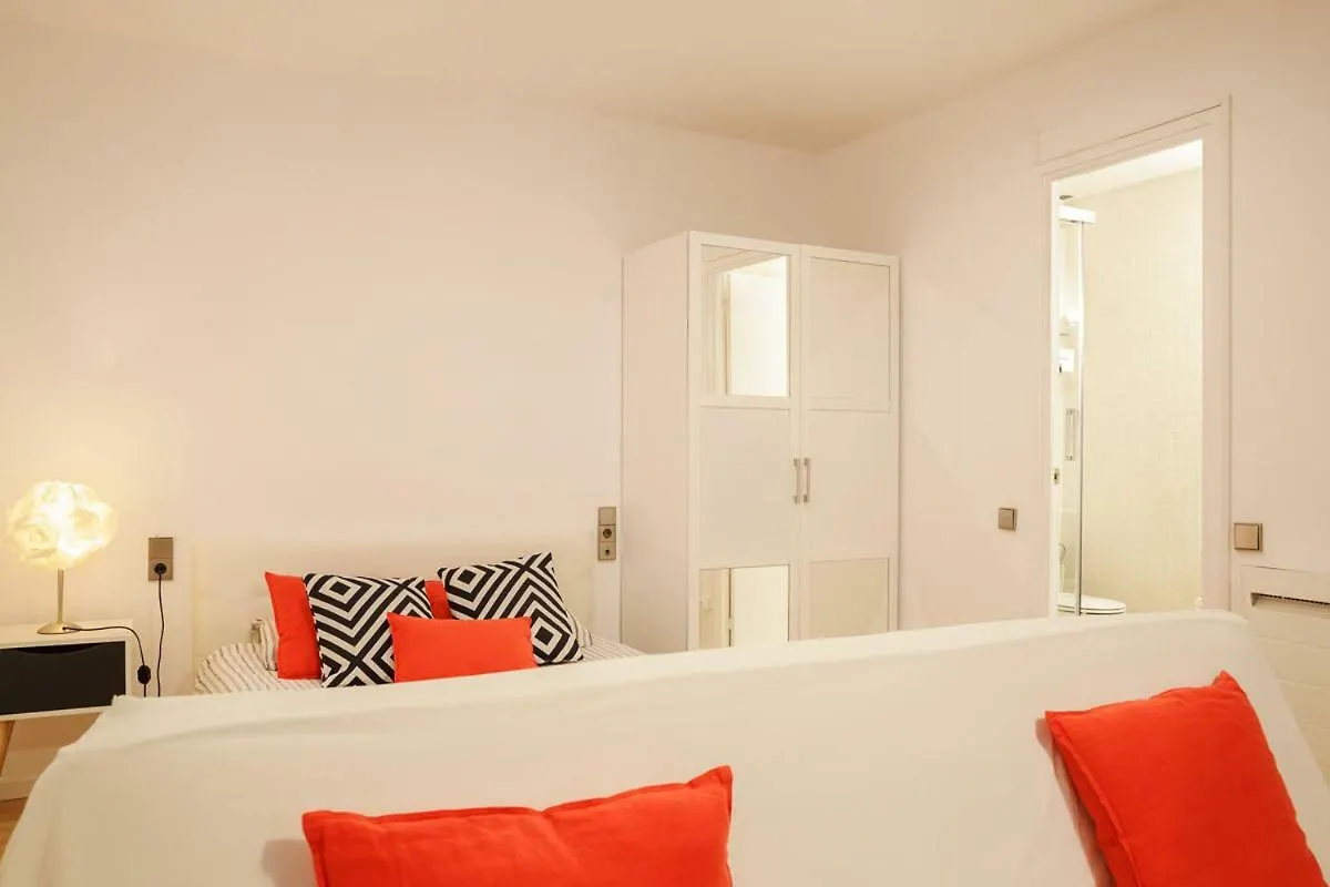 Nice Apartment In The Middle Of Born Barcelona Spain